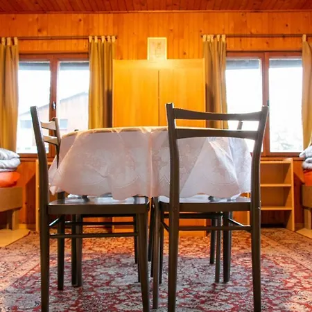 Turisticky Raj Деревянный коттедж