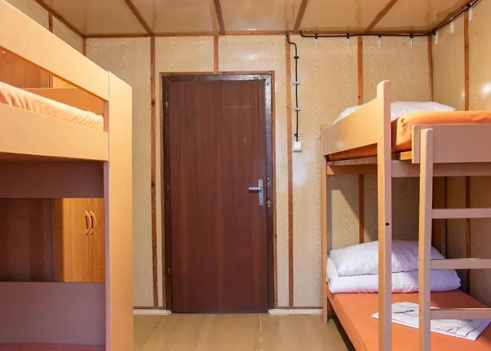 Turisticky Raj Lodge *